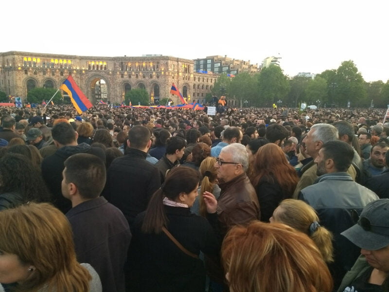April_22_yerevan_republic_square_protest--Raffi--Kojian