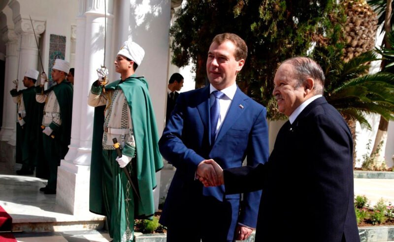 Dmitry_Medvedev_in_Algeria_6_October_2010-10
