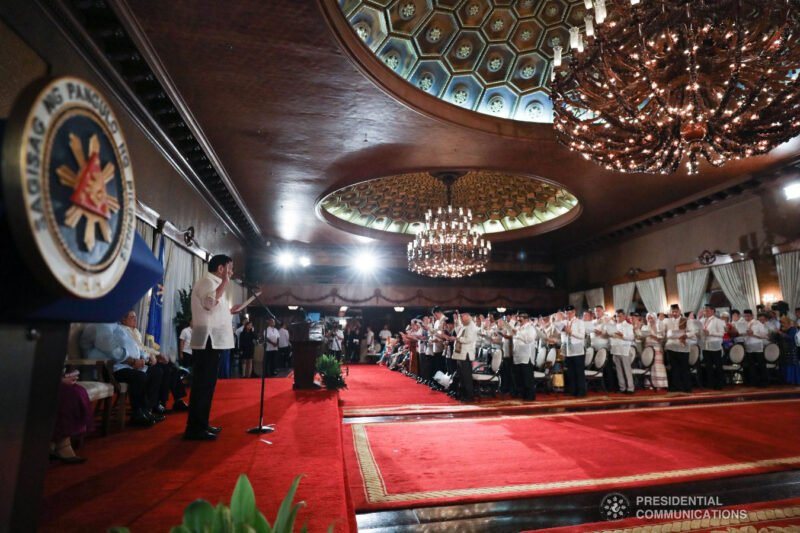 Duterte_administers_oath_taking_of_BTA_members