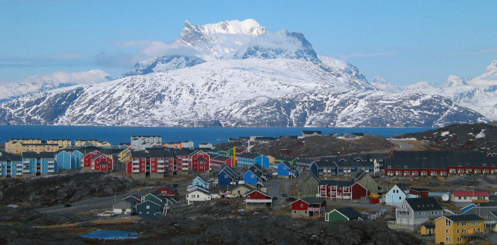 Grönlanti: pienin askelin kohti itsenäisyyttä
