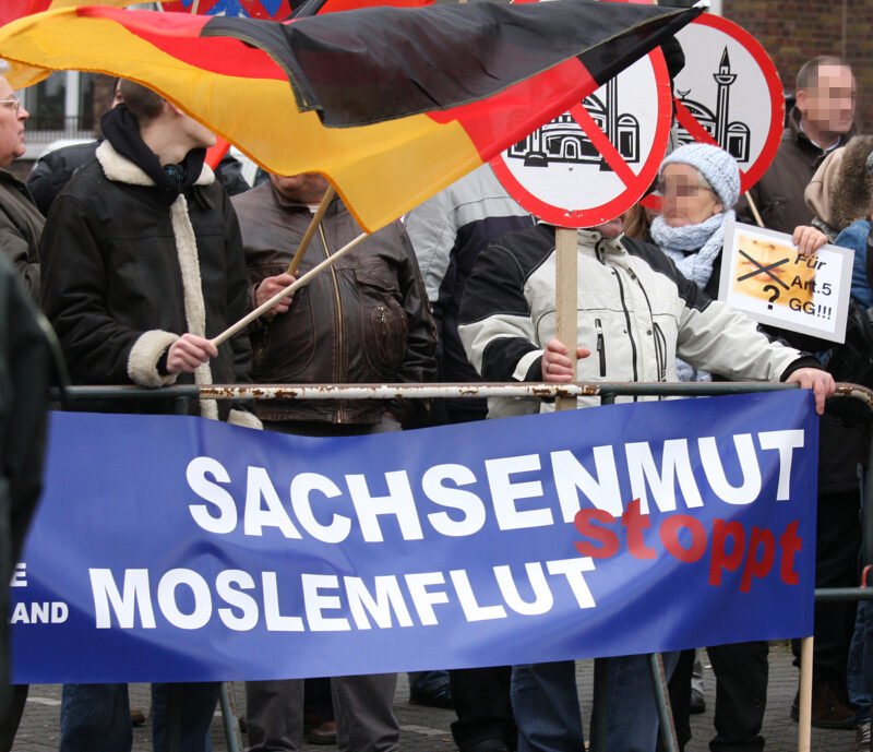 Arbeit_familie_vaterland_transparent_sachsenmut_stoppt_moslemflut